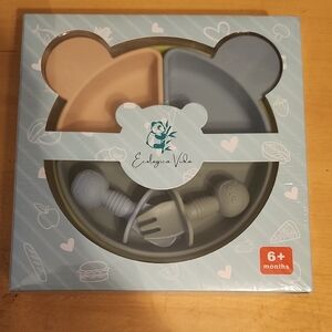 Baby SiliconeIs. Suctioning  Dinnerware Set